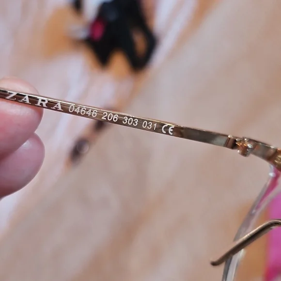 Zara Gold Frame Women's Glasses - Picture 4 of 4